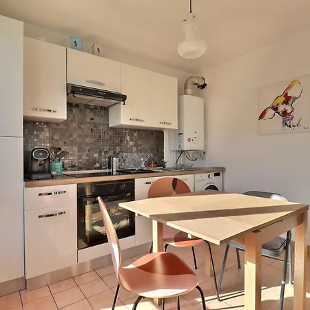 La Douce Parenthese - With Garage - 4th