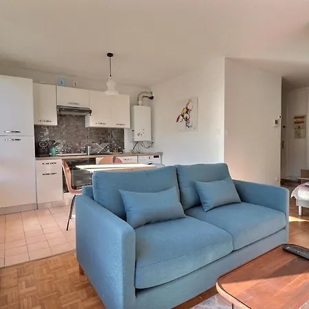 La Douce Parenthese - With Garage - 4th